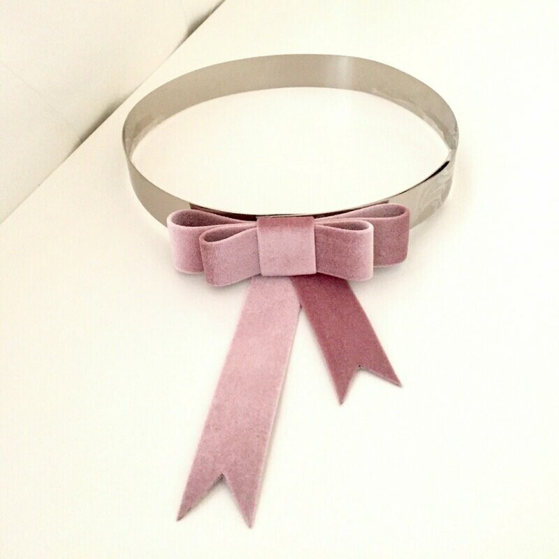 Cinturón plata lazo rosa