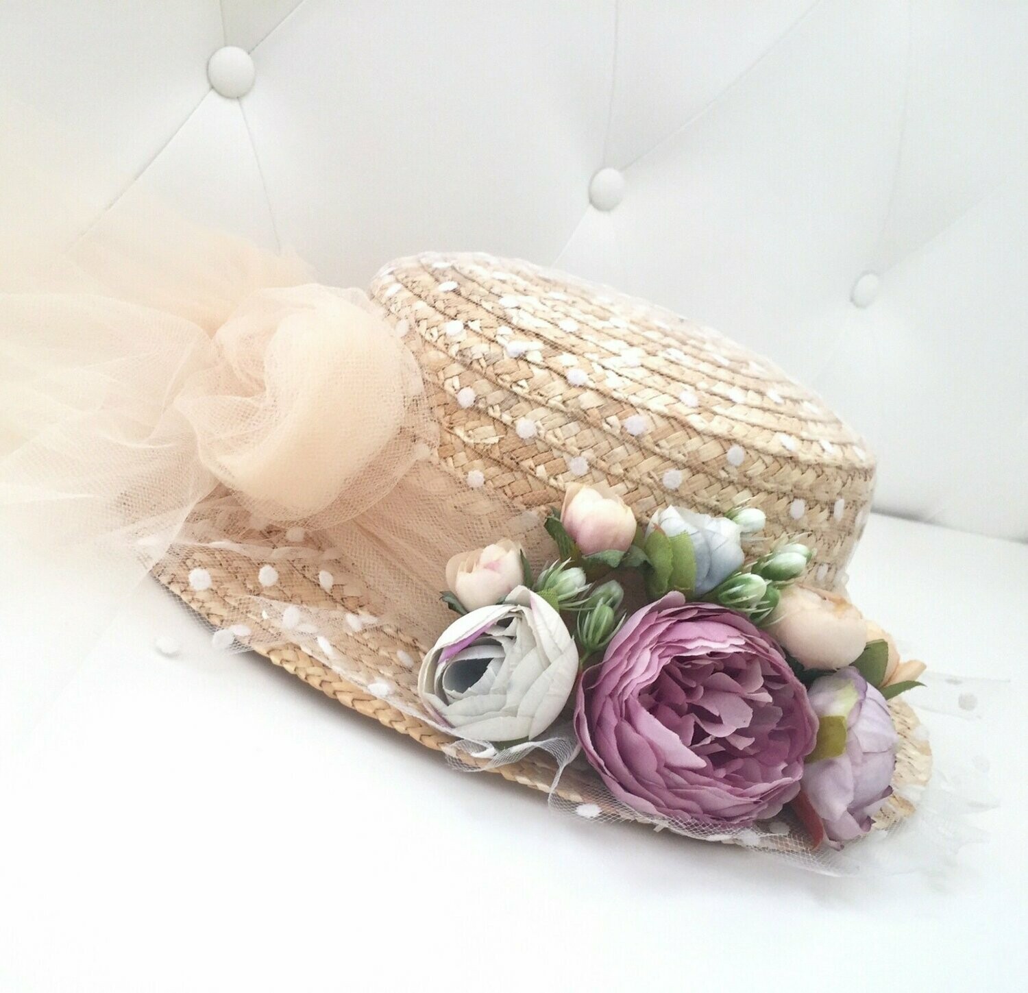 Canotier hat shooting star flowers