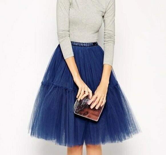 Falda tul extravolumen navy