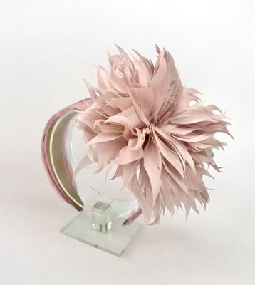 Diadema plumas rosa flor
