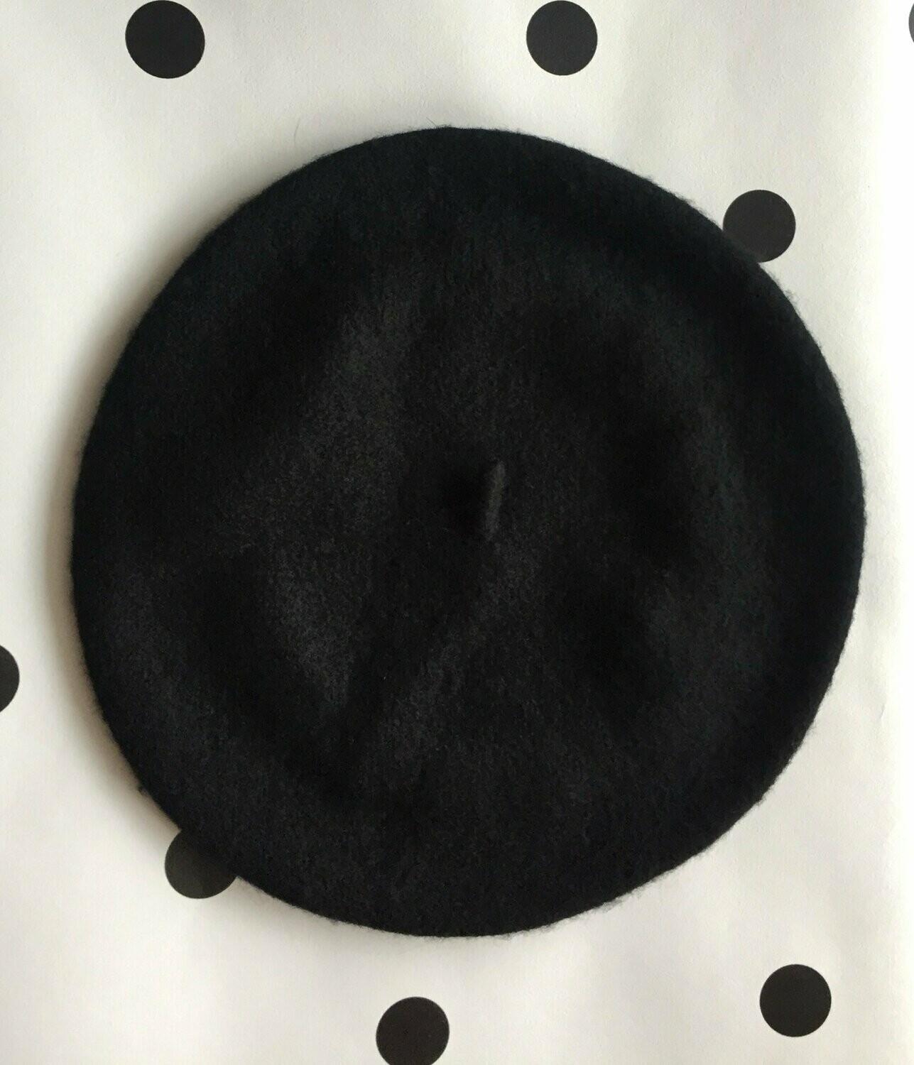 Boina francesa, Color: Negro