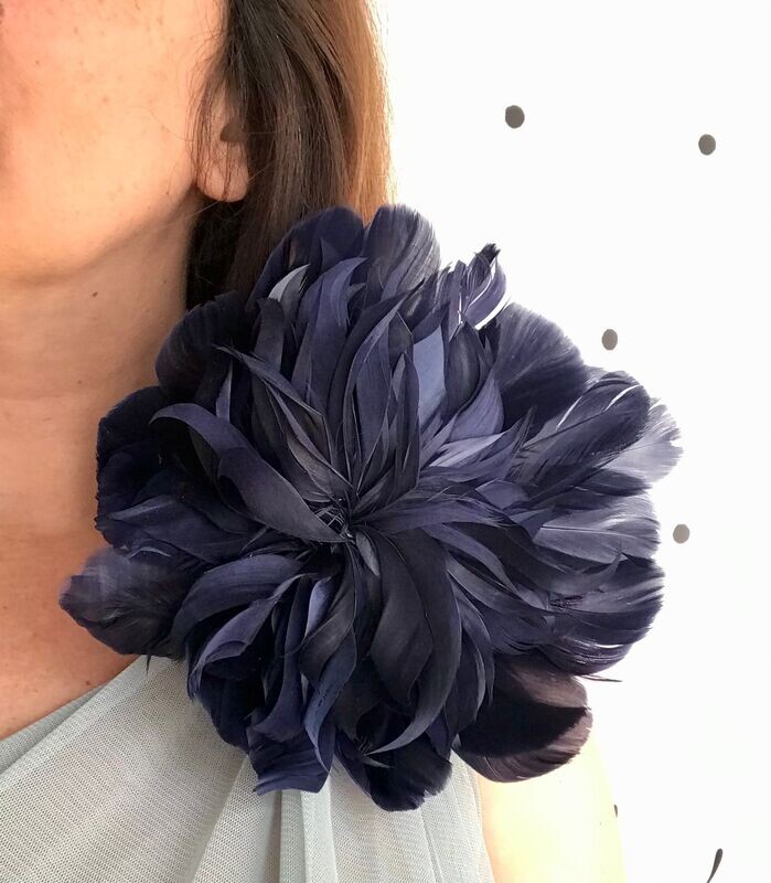 Maxi flor plumas navy