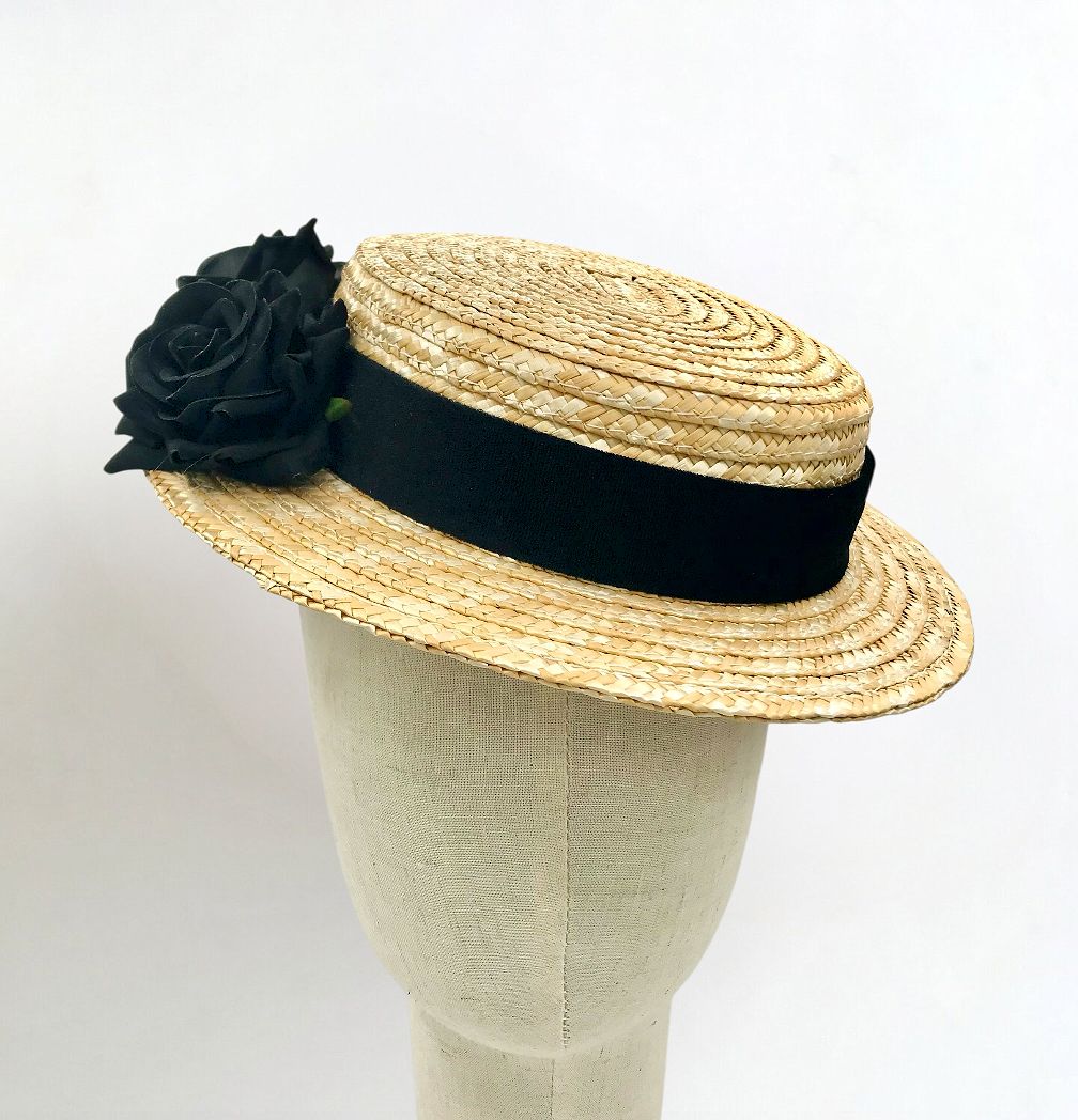 Mini Canotier  copa baja rosas, Color: Negro