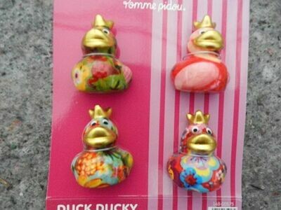 00575 Ducky magnet-and