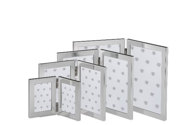 Klapprahmen 13x18 versilbert Breite x Tiefe 13 x 18 cm Klapprahmen 13x18 versilbert Breite x Tiefe 13 x 18 cm