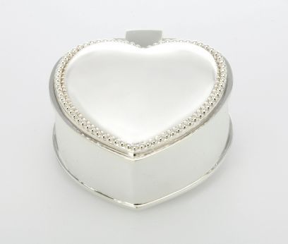 Schmuckdose Herz versilbert HxBxT 3.2 x 5.8 x 6.3 cm Schmuckdose Herz versilbert HxBxT 3.2 x 5.8 x 6.3 cm