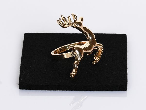 Serviettenring Hirsch gold Höhe x Breite 6 x 5.5 cm Serviettenring Hirsch gold Höhe x Breite 6 x 5.5 cm