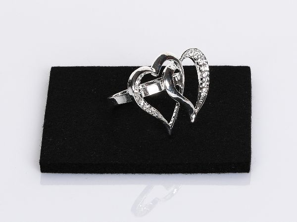 Serviettenring Herzen silber Höhe x Breite 4 x 5.5 cm Serviettenring Herzen silber Höhe x Breite 4 x 5.5 cm