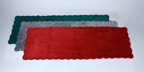 Tischläufer velvet green 150/50 Breite x Tiefe 150 x 50 cm Tischläufer velvet green 150/50 Breite x Tiefe 150 x 50 cm