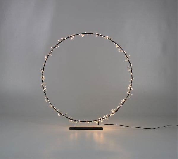 LED Ring auf Standfuß 360Lichter 80cm Kristalle In & Outdor geeignet Höhe x Breite 80 x 80 cm LED Ring auf Standfuß 360Lichter 80cm Kristalle In & Outdor geeignet Höhe x Breite 80 x 80 cm