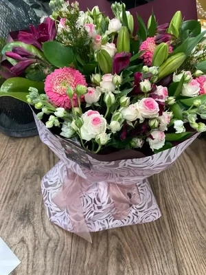 Pink and White Bouquet - Vox Box