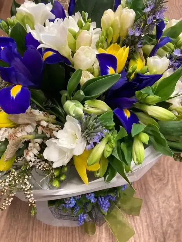 Spring Posy  - Vox Box