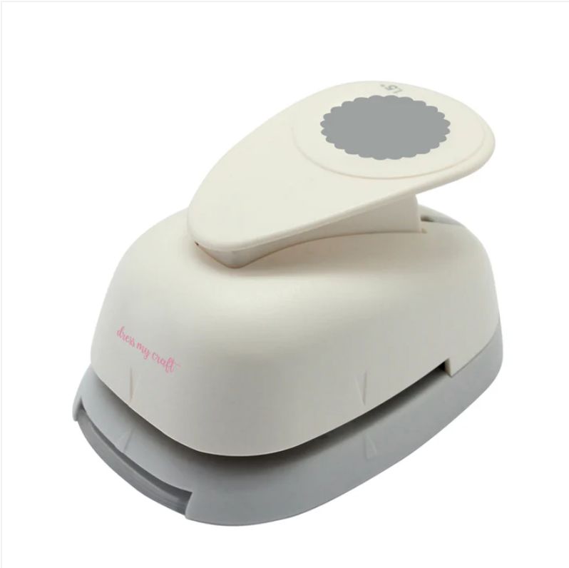 PUNCH SCALLOPED CIRCLE 1.5"