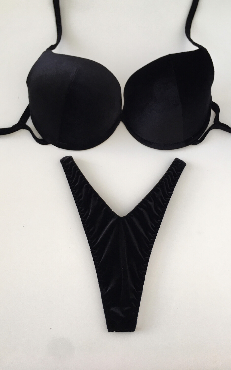 Base Round Black