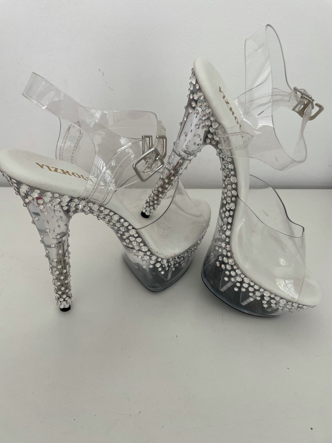 Transparent crystal heels (15 cm heel)