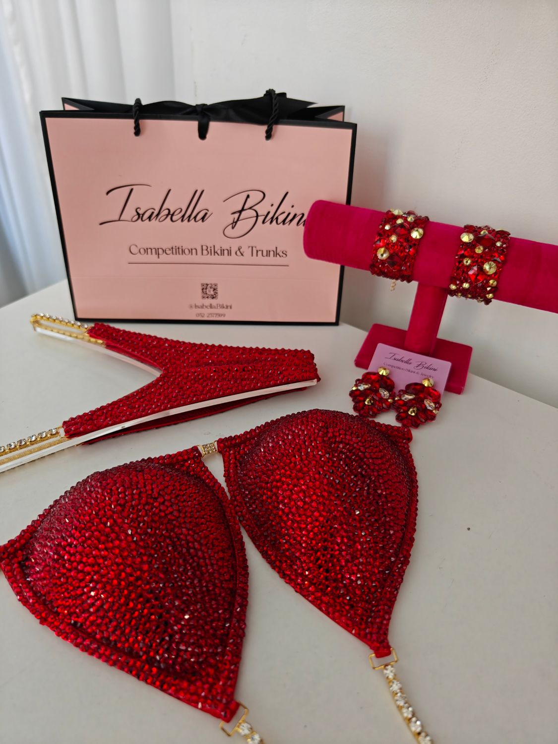 Red Bubble With Gold