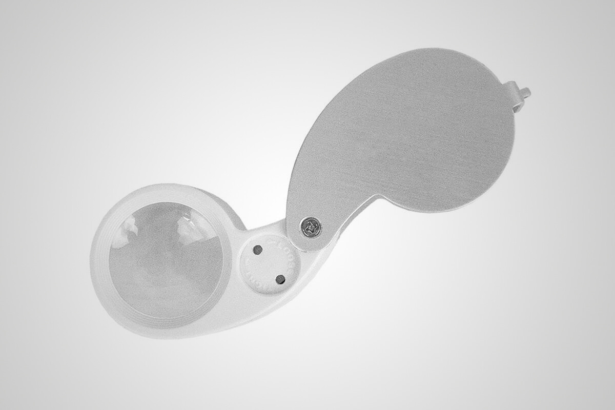 Essentials Illuminated Magnifier Loupe