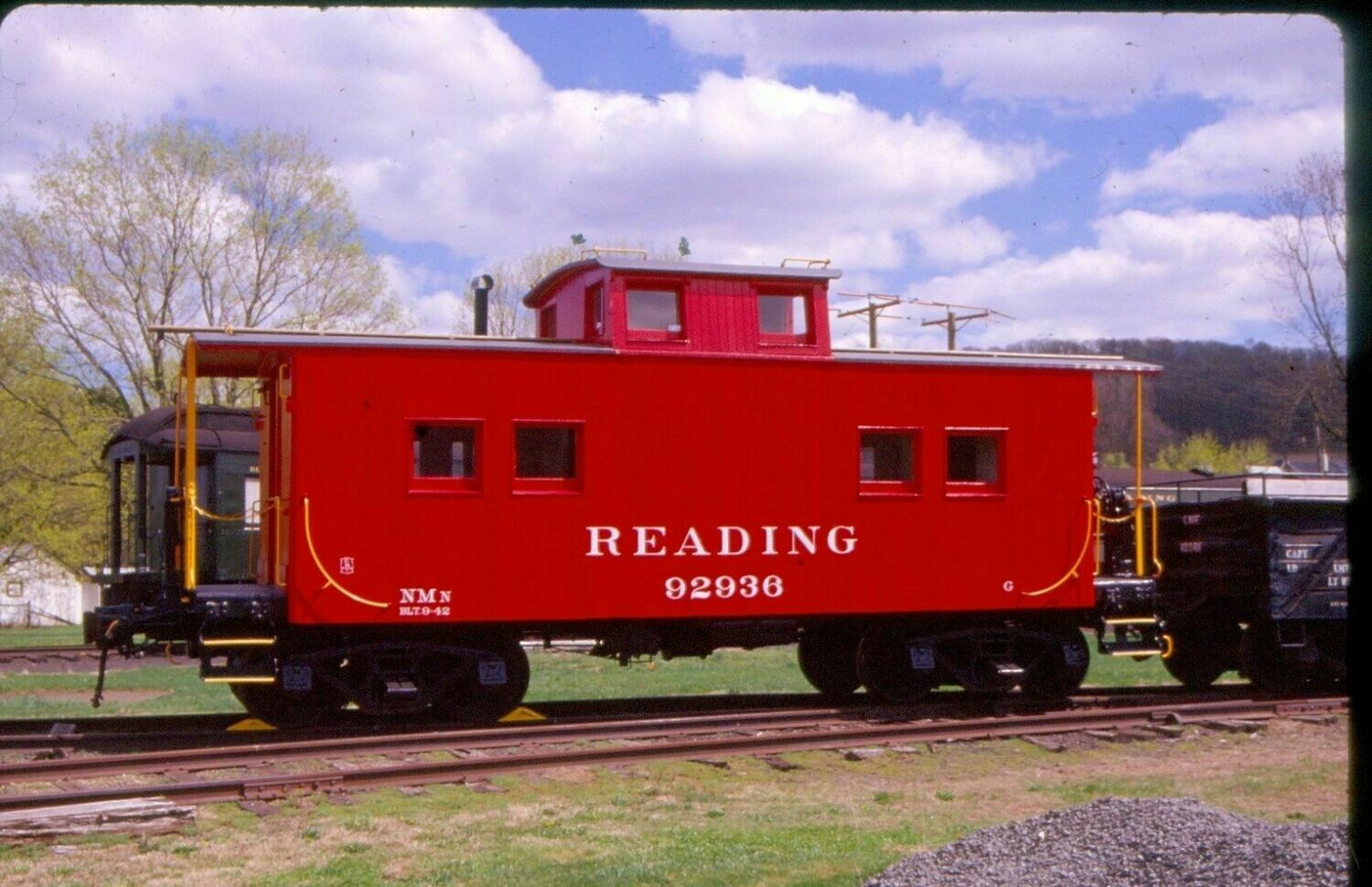Reading White Wood Caboose decal