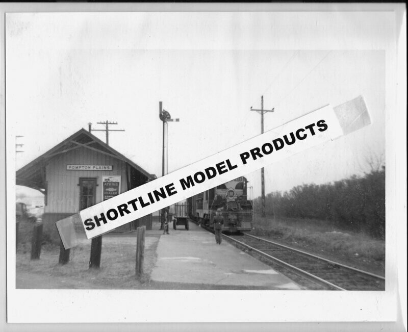 ERIE 1211 at POMPTON PLAINS NJ 1958