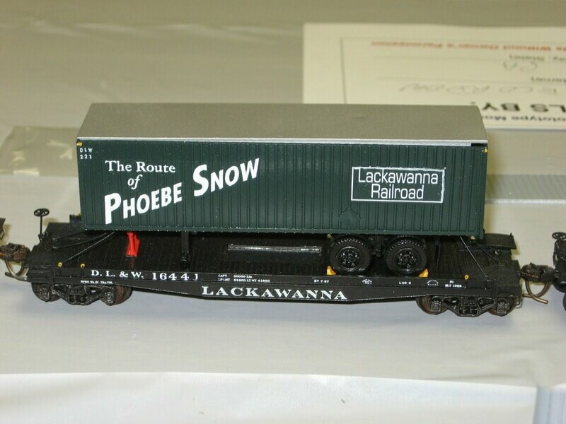 DLW 34ft Side Door Trailer