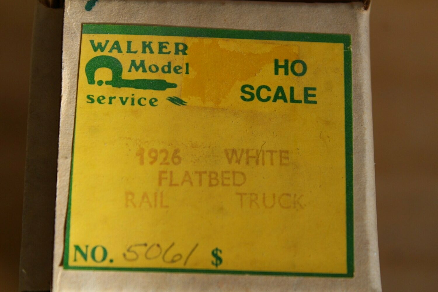 WALKER MODEL 5061 1926 WHITE FLATBED "RAIL" TRUCK​