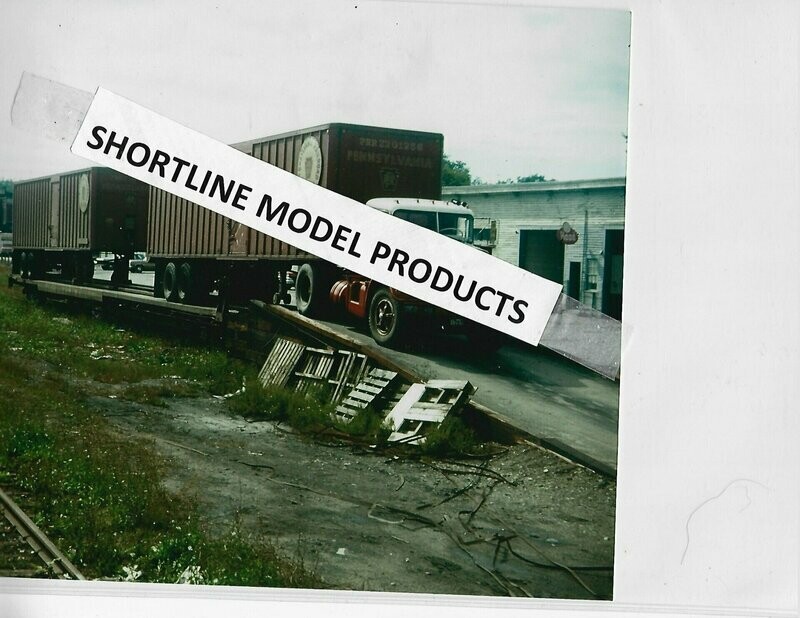 PRR  Z201286 + ONE Unloading Waterville ME 1965