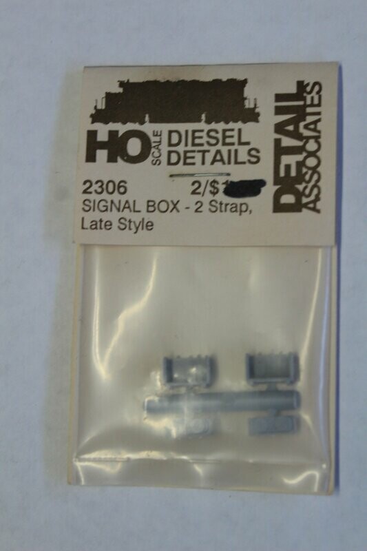 Detail Associates 2306 SIGNAL BOX - 2 STRAP LATE STYLE