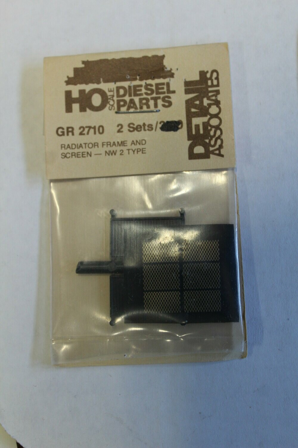 DETAIL ASSOCIATES 2710-2 RADIATOR FRAME AND SCREEN EMD NW 2