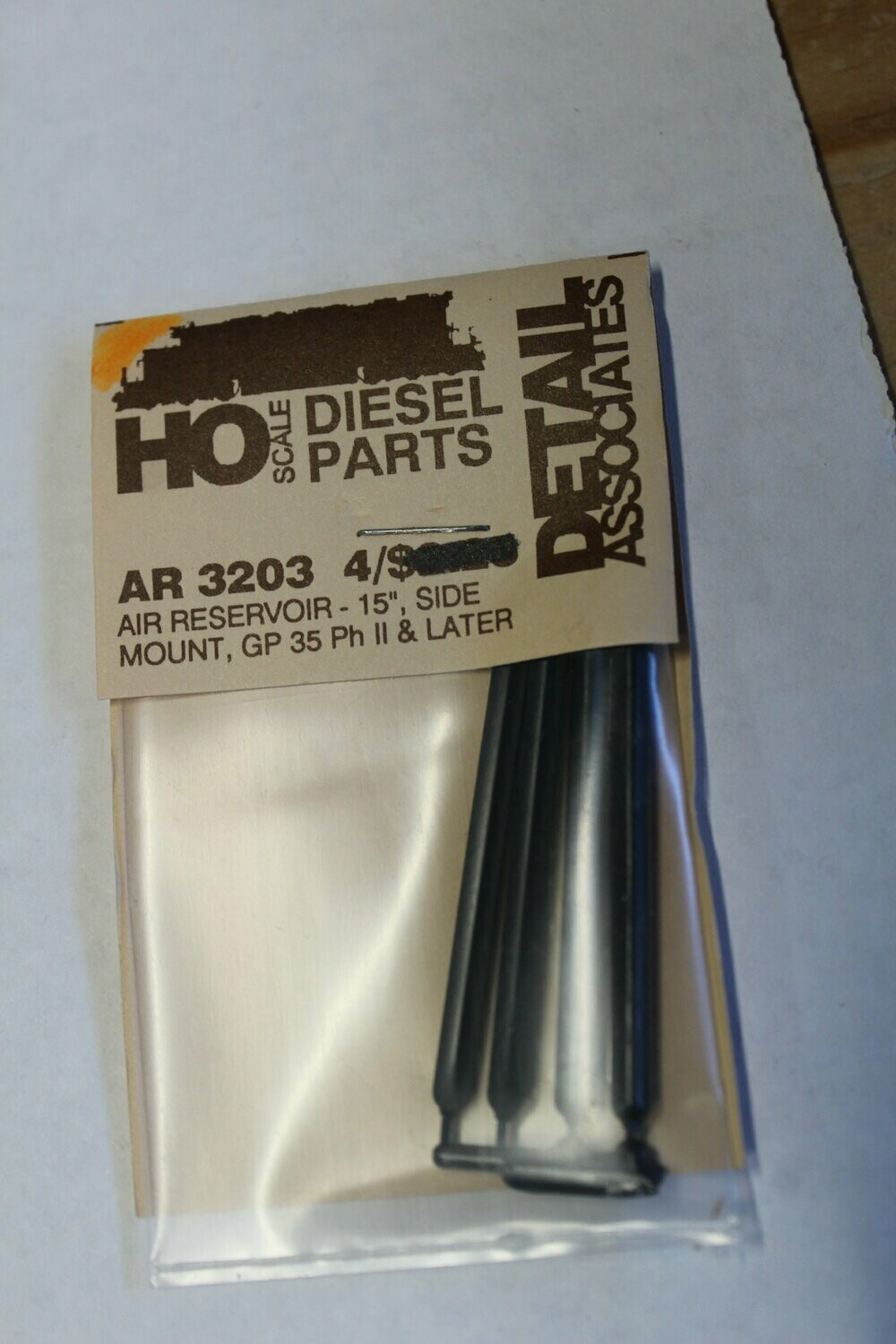 DETAIL ASSOCIATES 3203-4 AIR RESERVOIR 15" DIA SIDE MOUNT GP 35 PH II & LATER
