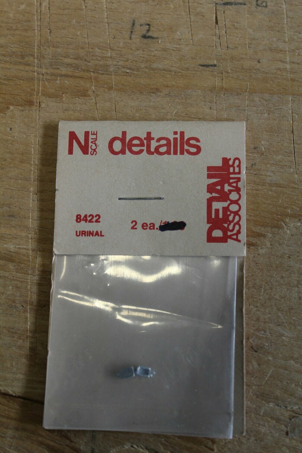 DETAIL ASSOCIATES 8422-2 URINAL