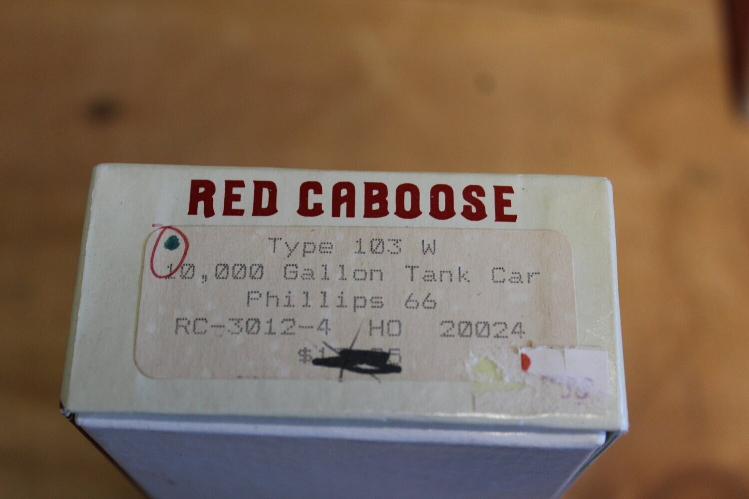 RED CABOOSE 3012-04 PHILLIPS 10000 GALLON TANK CAR