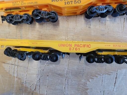 UP 8761 8 AXLE FLAT