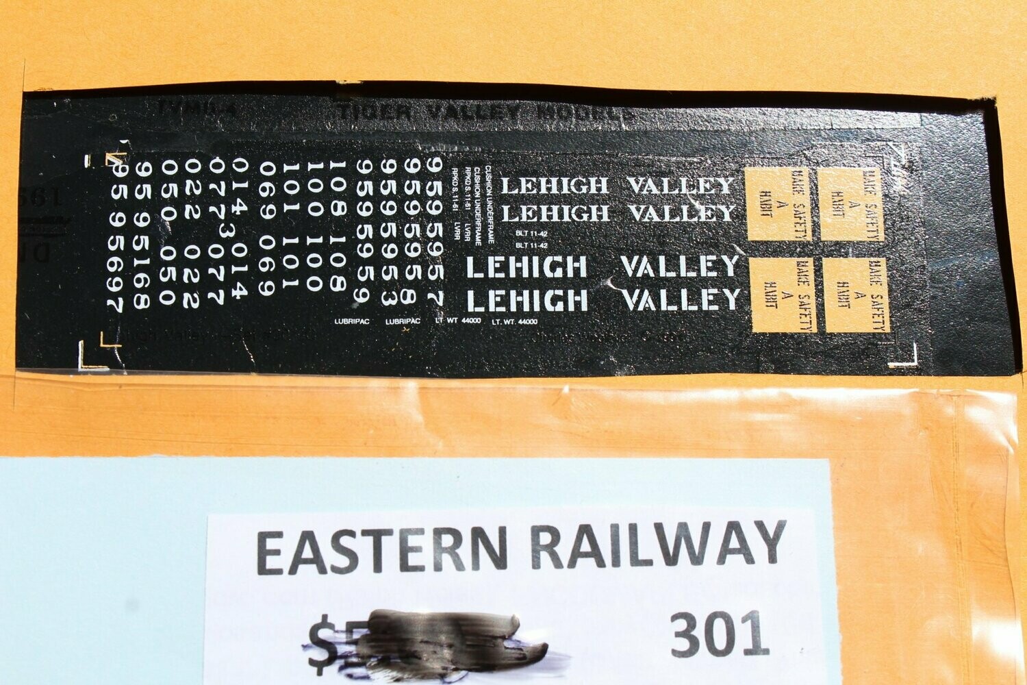 Lehigh Valley Tuscan Caboose decal set
