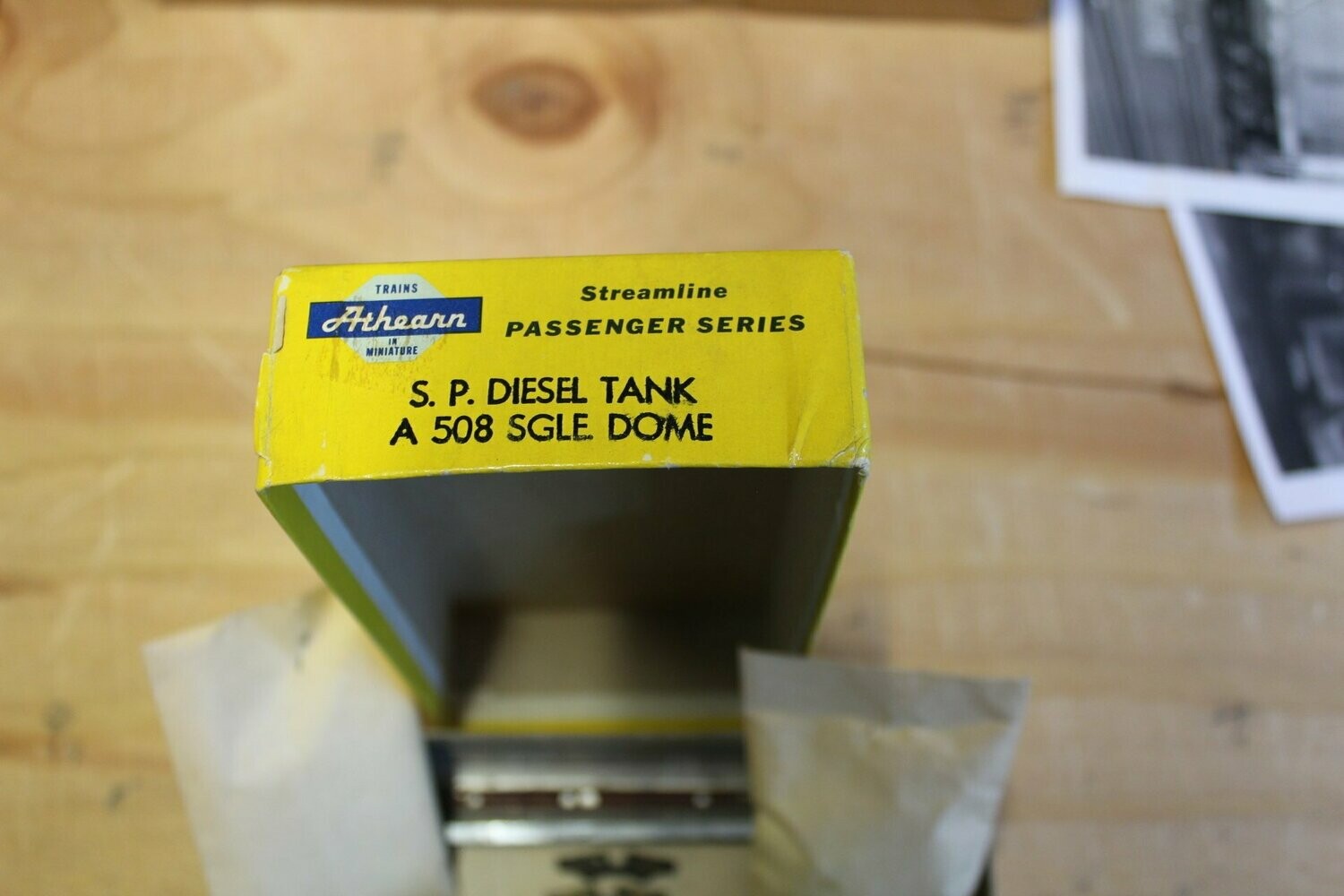 Athearn car kit (metal) SP Tank car