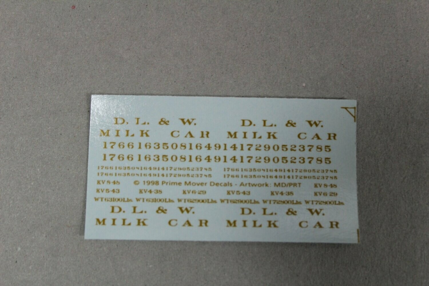 D L & W N SCALE MILK CAR DECAL SET