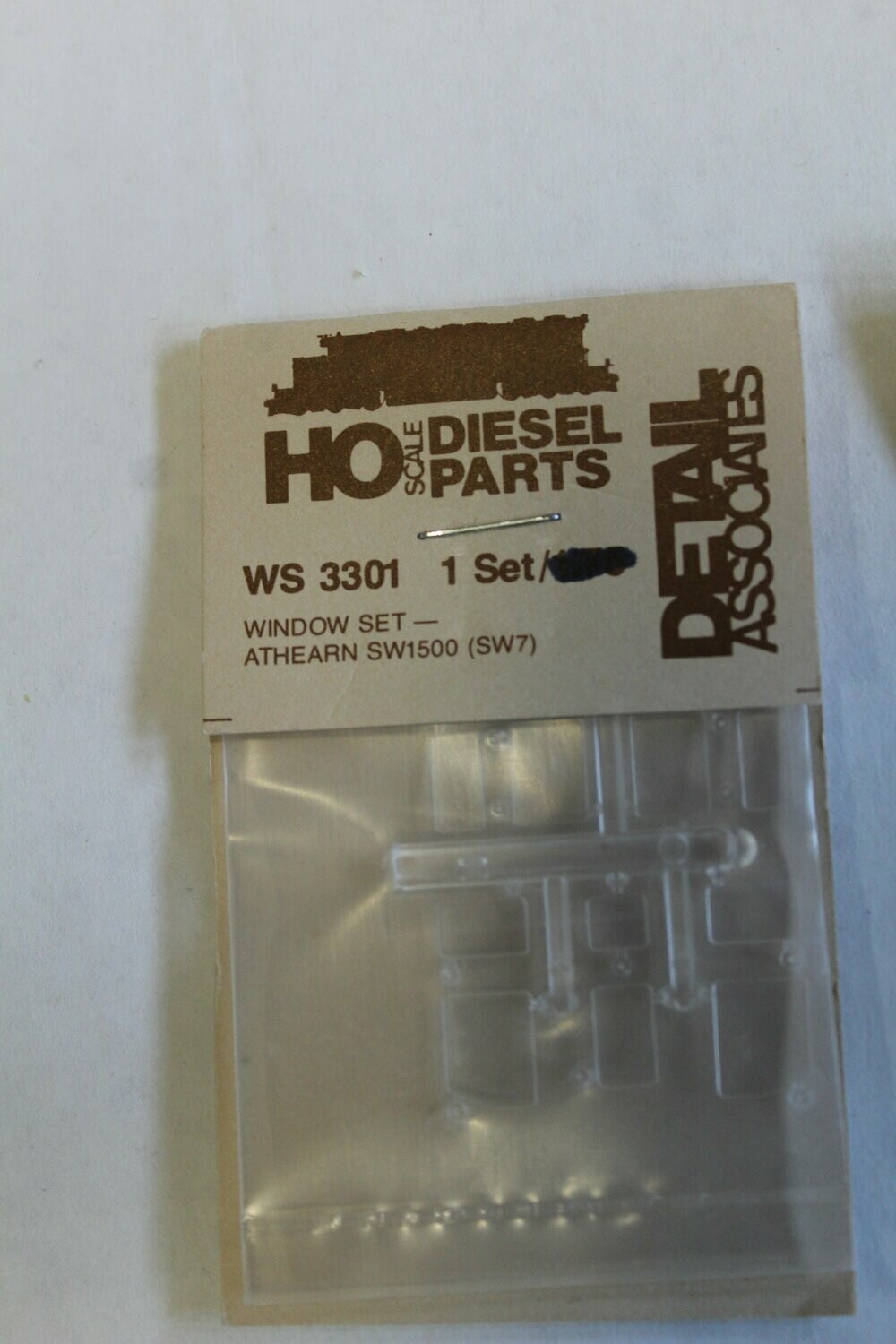 DETAIL ASSOCIATES 3301-1s WINDOW SET ATHEARN SW1500/ SW7