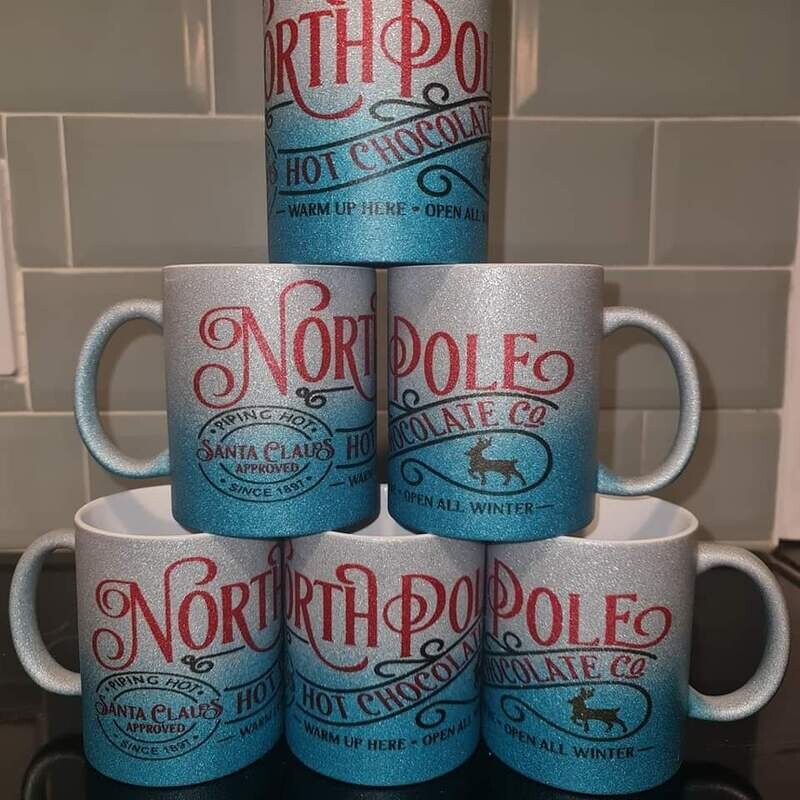 CHRISTMAS HOT CHOCOLATE MUGS