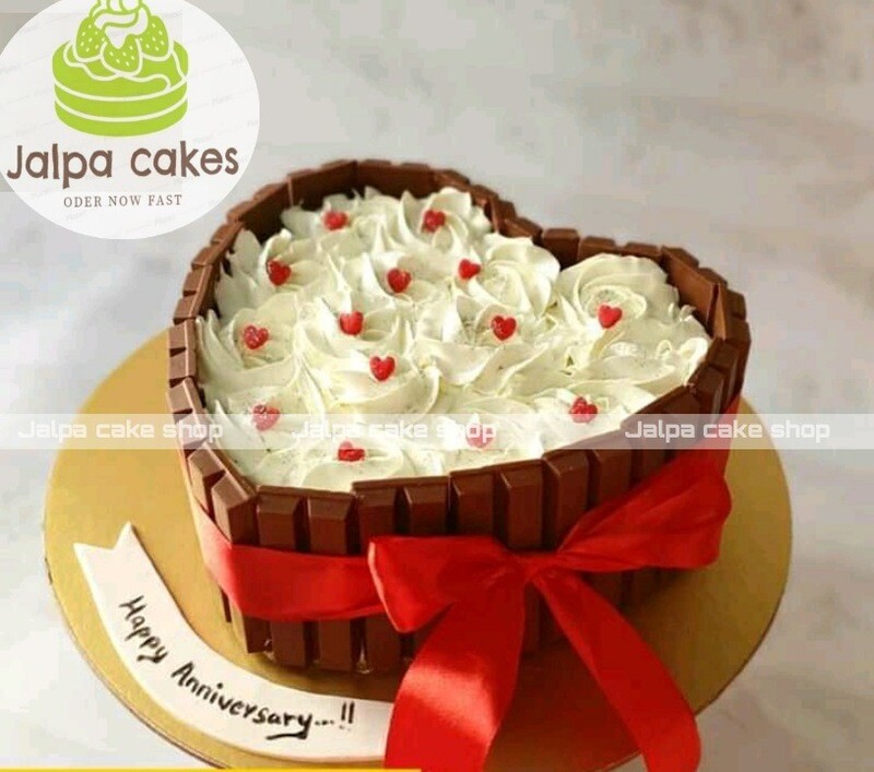 kitkat cake