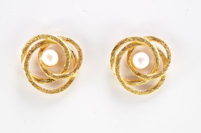 Ohrschmuck mit Perlen