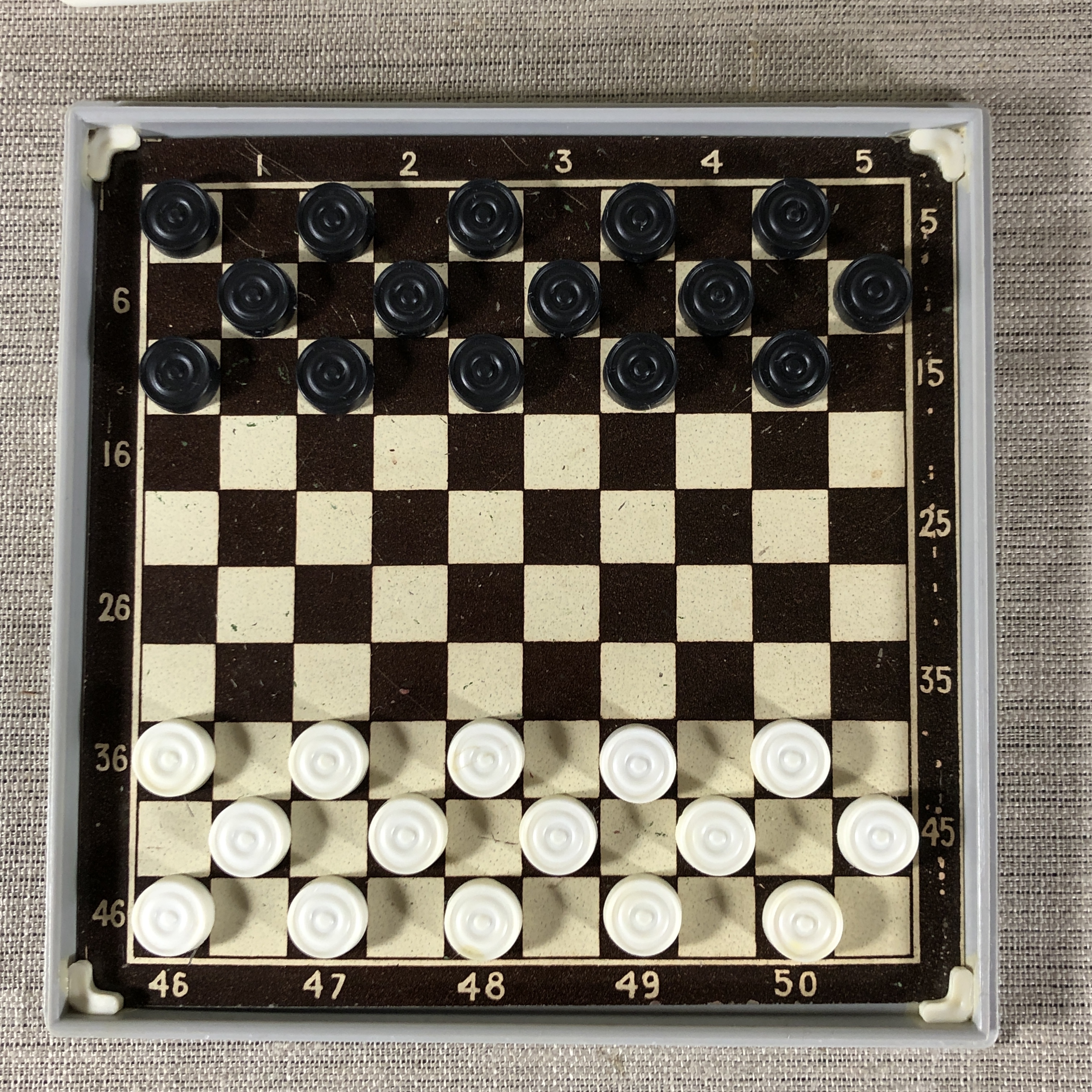 Шашечный турнир. Шашки для малышей в детском саду. Высокое звание фильм 1973. Соревнования по шашкам. Шашки деревянные десятое королевство.