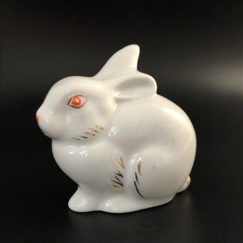 Статуэтка «Кролик», Полонне, фарфор, СССР, 1970-е гг.