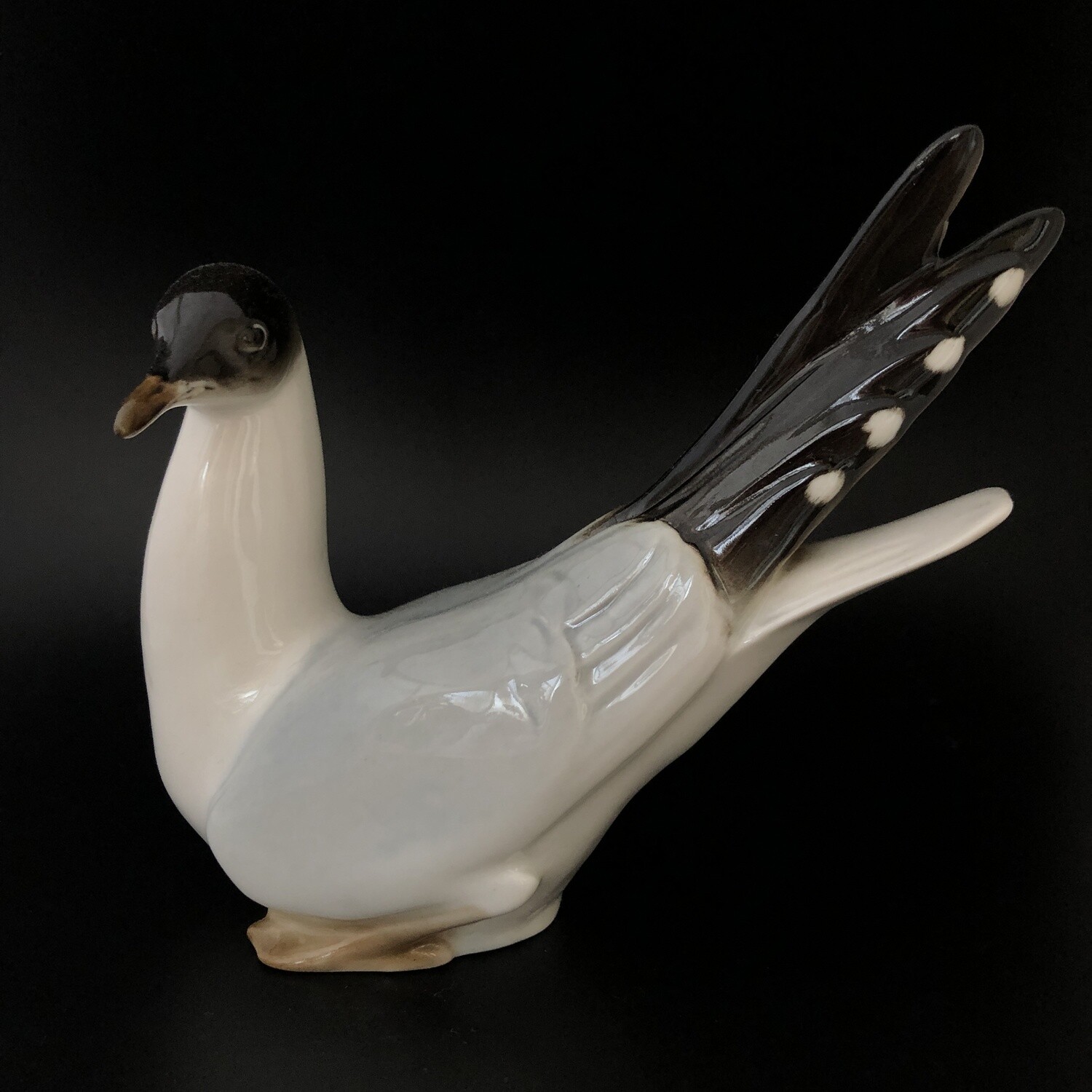 Статуэтка чайка лфз. Статуэтки в средиземноморском стиле. Статуэтка чайки. Чайка декоративная. Чайка императорский фарфор.