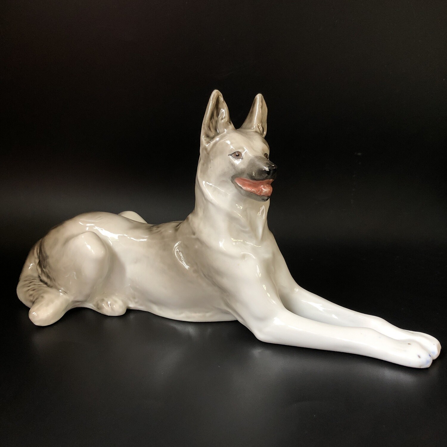 Статуэтка «Овчарка», ЛФЗ, фарфор, СССР, 1950-е гг.