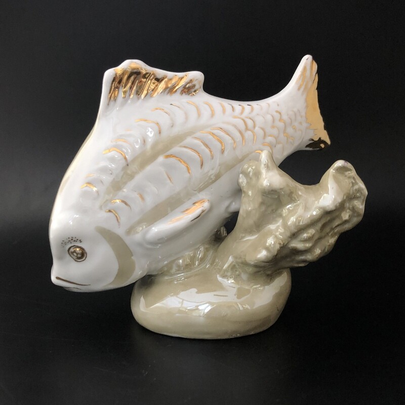 Статуэтка «Карп», Дулёво, фарфор, СССР, 1954-й г.
