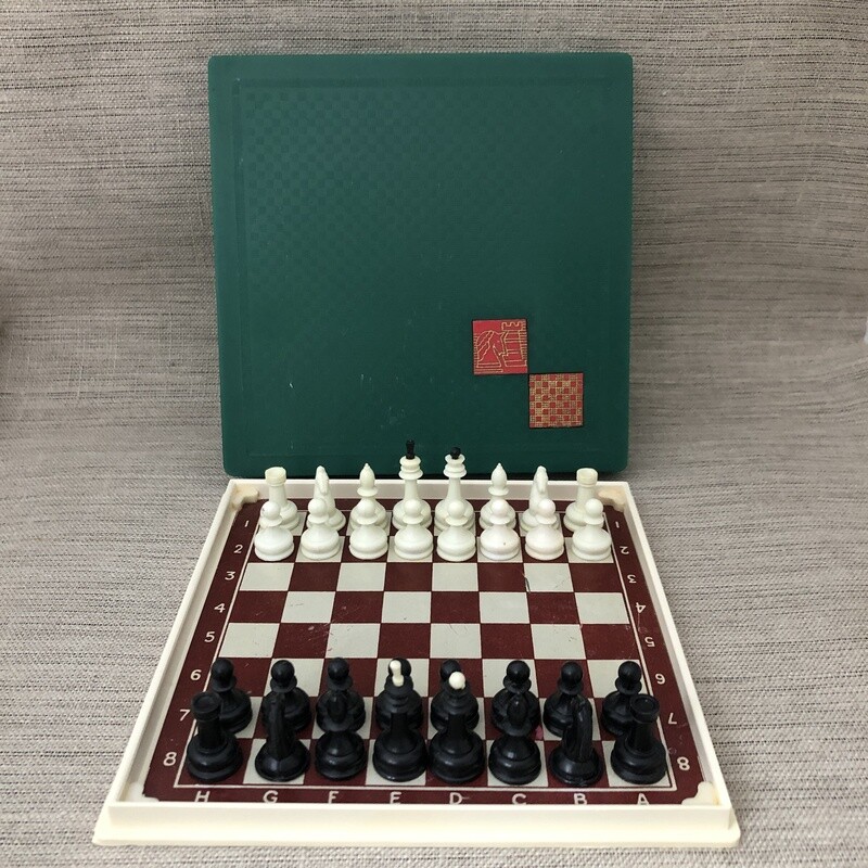 Шахматы, дорожный набор на магнитах, СССР, 1980-е гг.