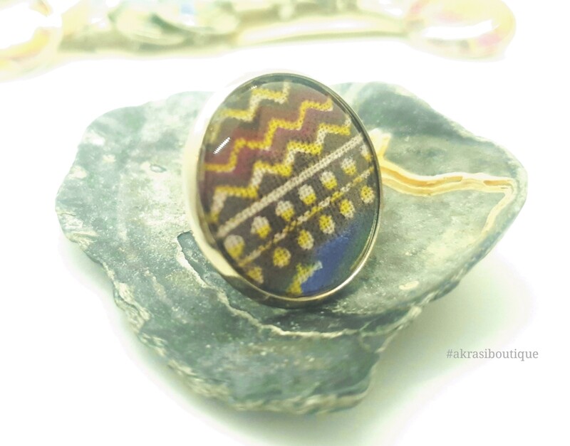 African wax print button pins | Ankara button pin | Kente pin | Dashiki badge