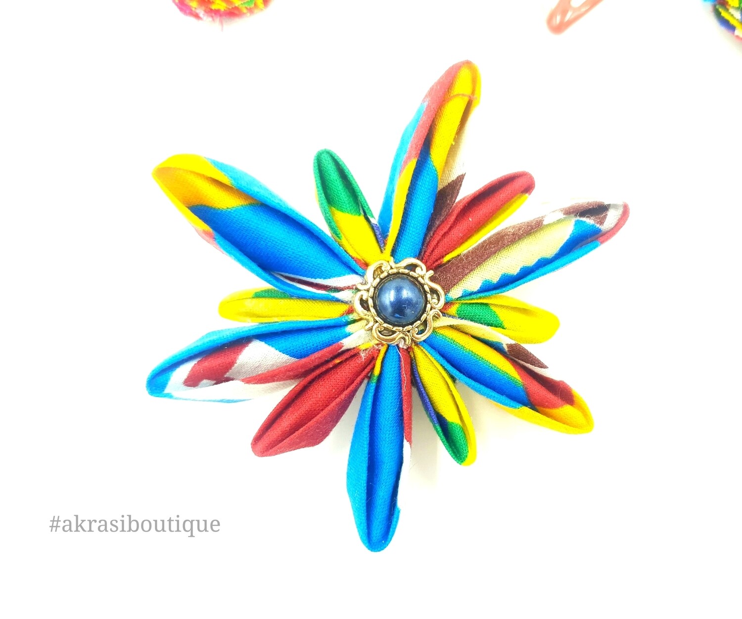 Star flower with vintage button centre in kente print | kanzashi flower pin | flower hair clip | flower brooch | clothing accessories
