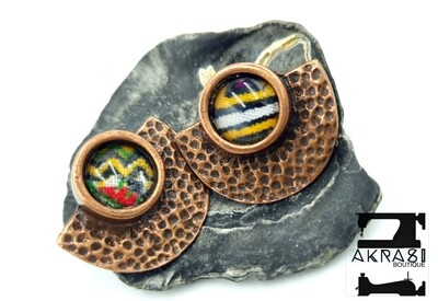 Dashiki copper stud earrings sealed in glass