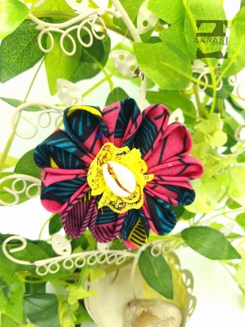 Kente print flower with lace &amp; cowrie centre | flower pin | flower hair clip | flower brooch | clothing accessories