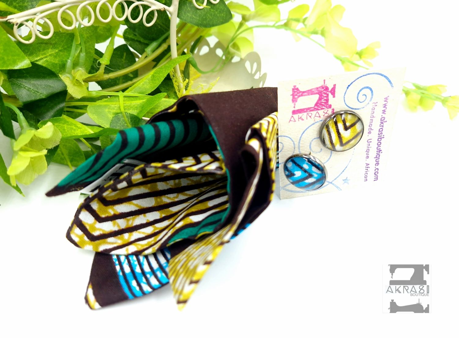 Geometric African wax print pocket square with glass cufflinks | men&#39;s accessories | Ankara pocket square | African cufflinks